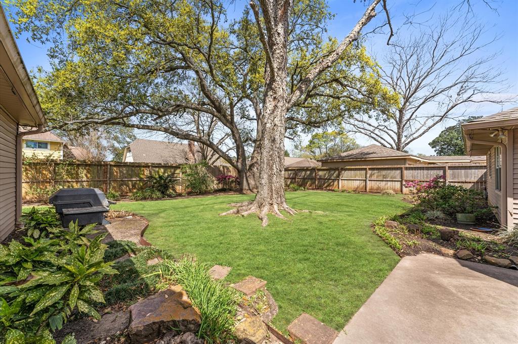 3406 Glenn Lakes Lane, Missouri City, Texas image 25