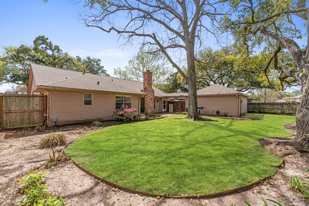 3406 Glenn Lakes Lane, Missouri City, Texas image 24