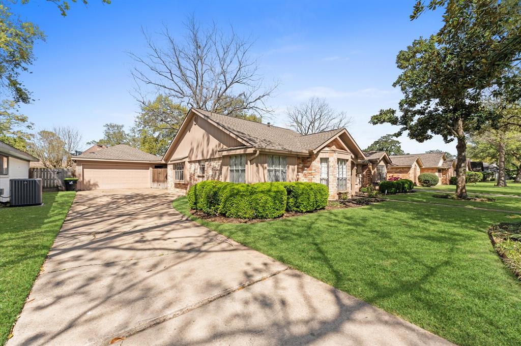 3406 Glenn Lakes Lane, Missouri City, Texas image 23