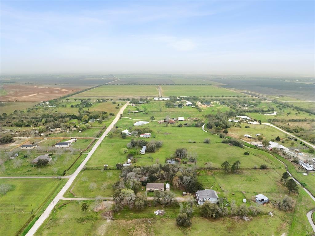 10708 Creek Bend Drive, Needville, Texas image 29