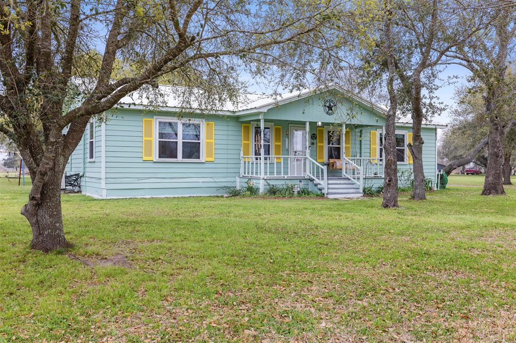 10708 Creek Bend Drive, Needville, Texas image 3