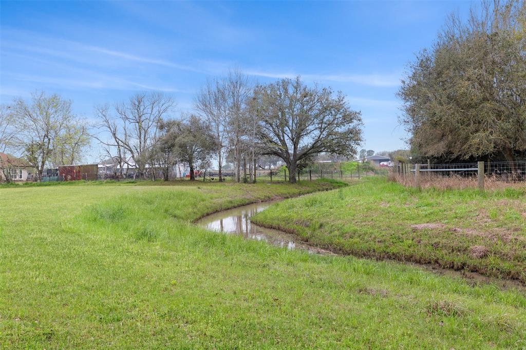 10708 Creek Bend Drive, Needville, Texas image 22
