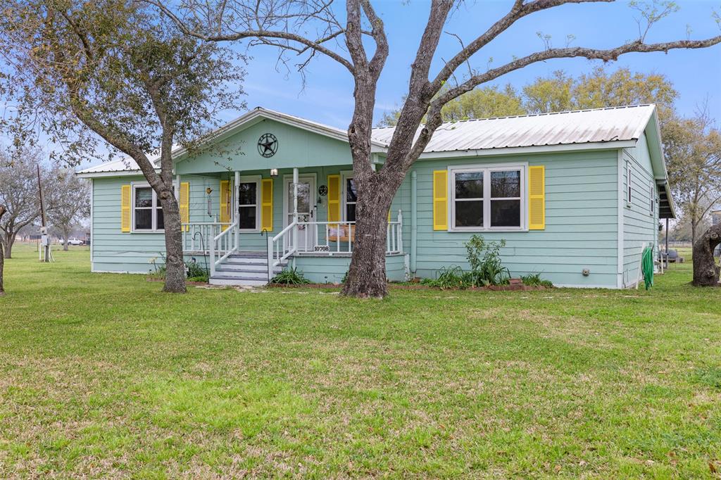 10708 Creek Bend Drive, Needville, Texas image 4
