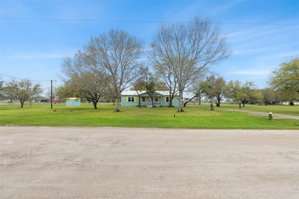 10708 Creek Bend Drive, Needville, Texas image 26