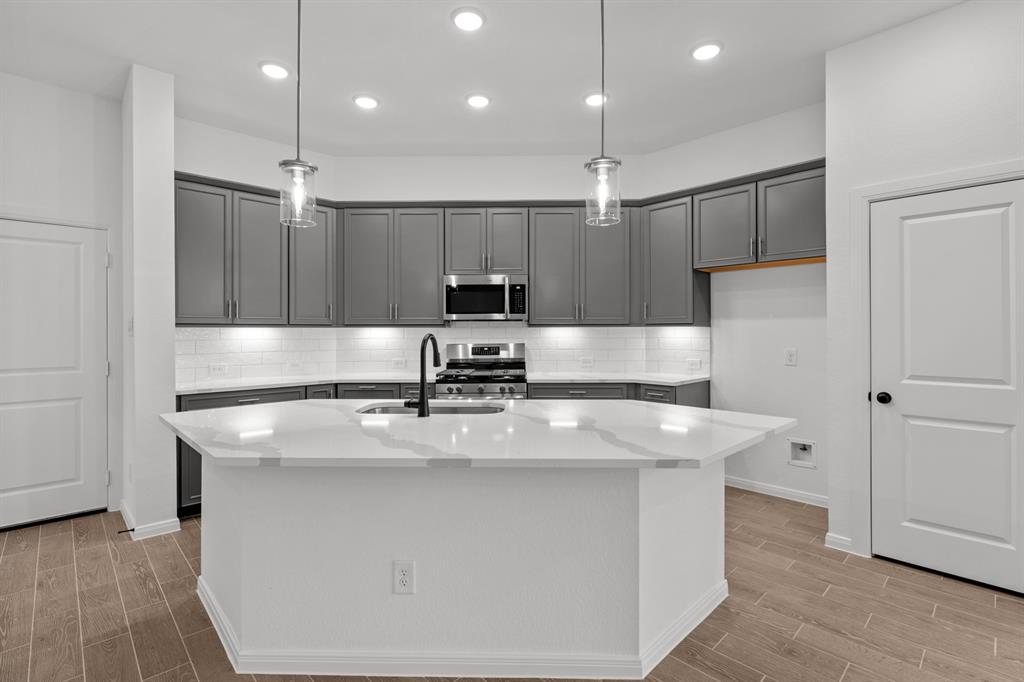 16282 Rock Hollow Bend Lane, Waller, Texas image 14
