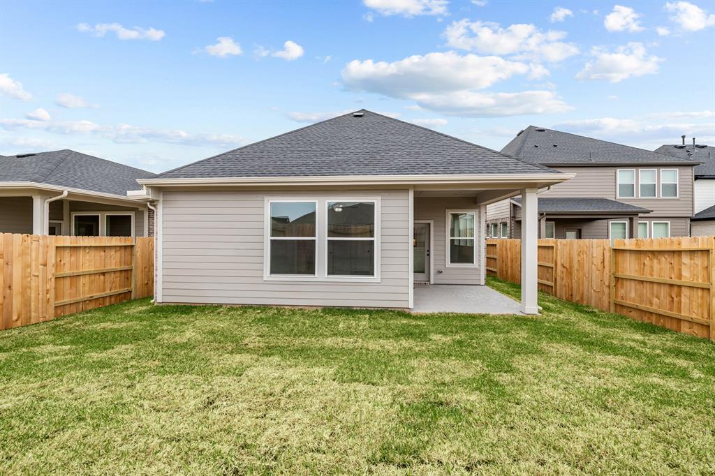 16282 Rock Hollow Bend Lane, Waller, Texas image 4