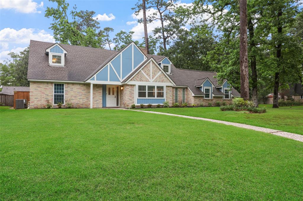1927 Thousand Pines Drive, Kingwood, Texas image 2