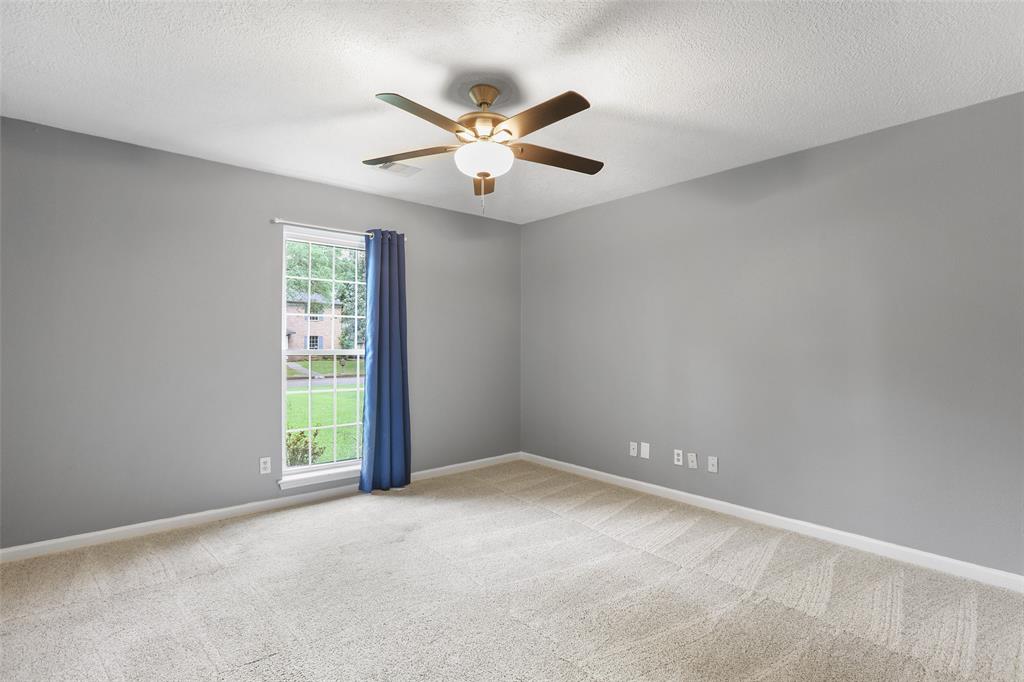 1927 Thousand Pines Drive, Kingwood, Texas image 23