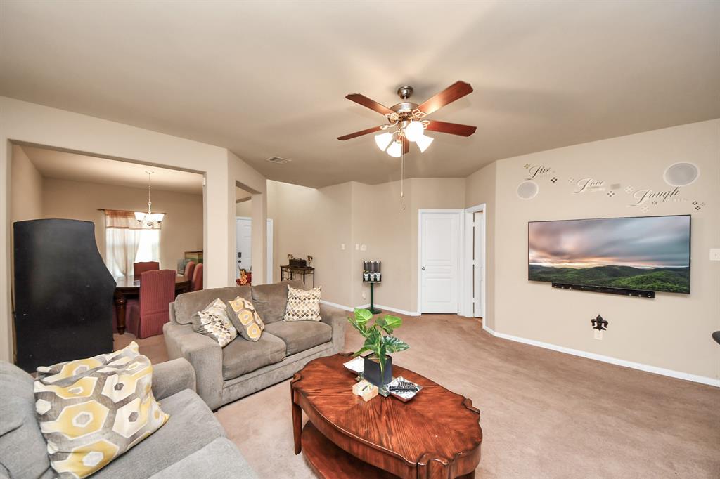 7735 Retama Terrace Lane, Humble, Texas image 11