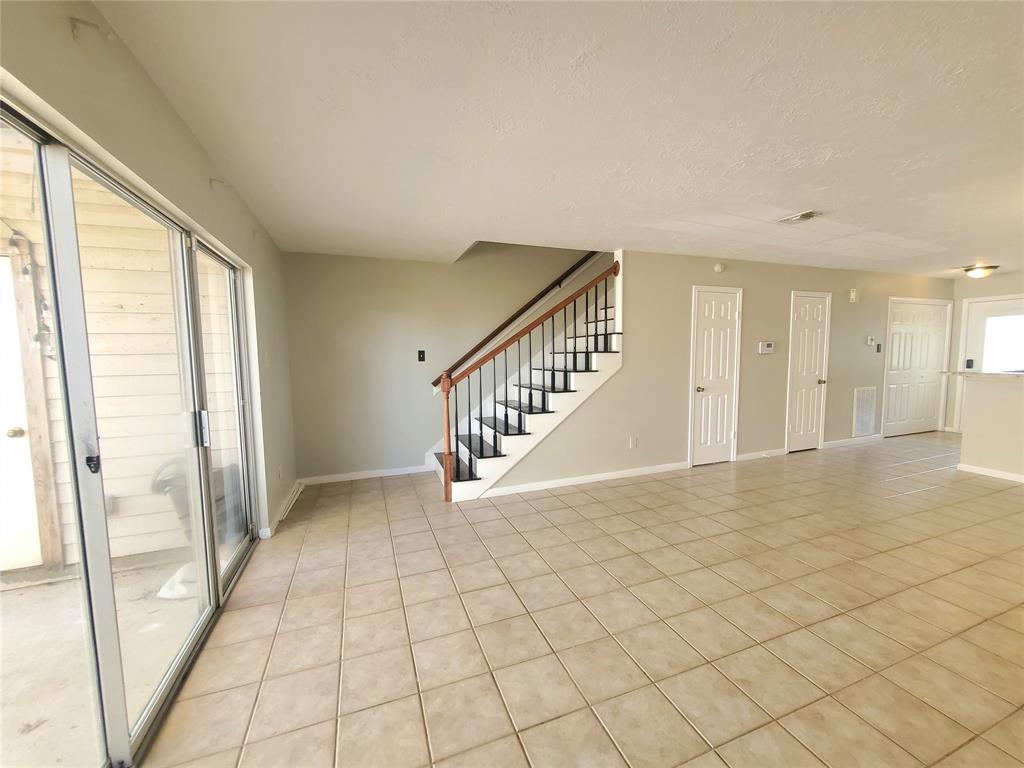 2030 Plantation Drive #B-2, Conroe, Texas image 11