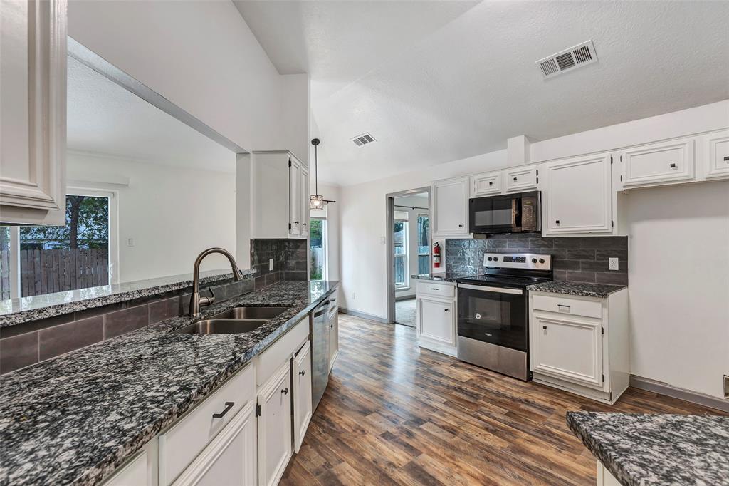 22819 River Birch Drive, Tomball, Texas image 16