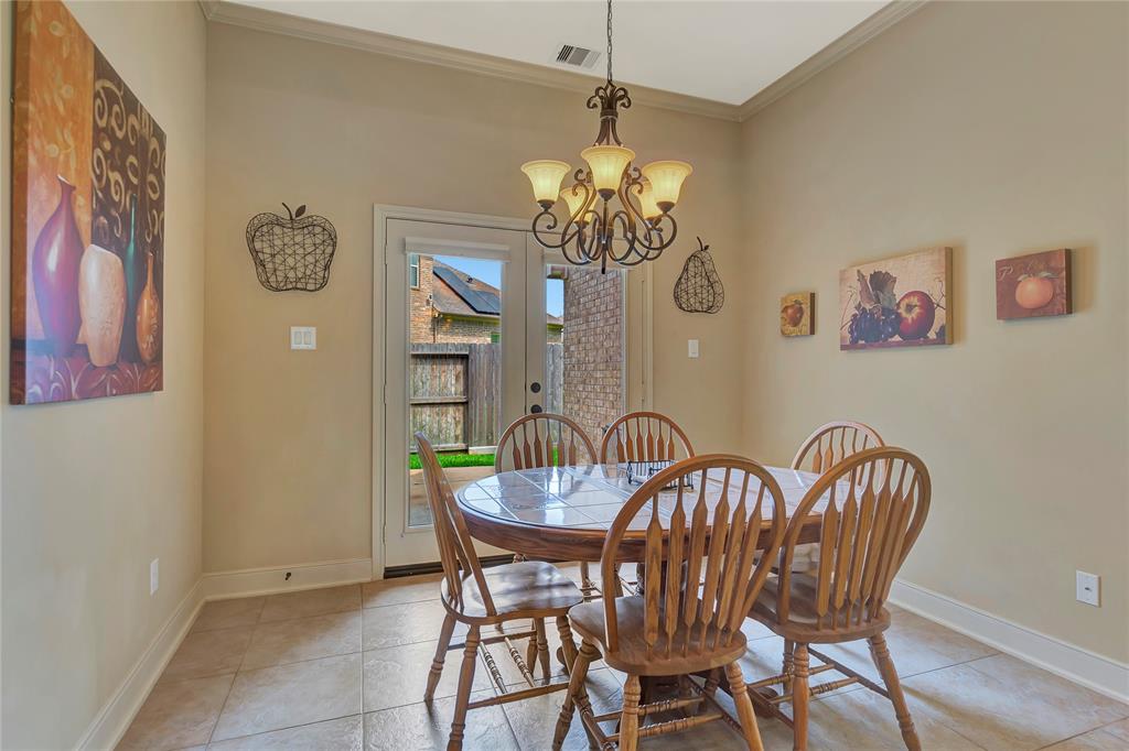 2213 Indigo Pass Court, Friendswood, Texas image 13