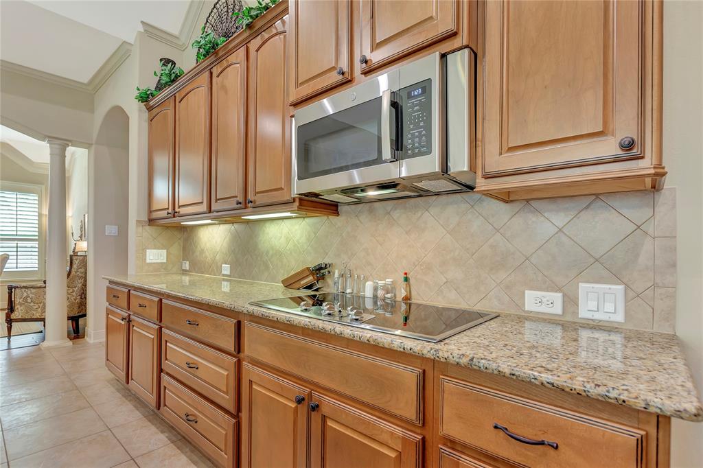 2213 Indigo Pass Court, Friendswood, Texas image 12