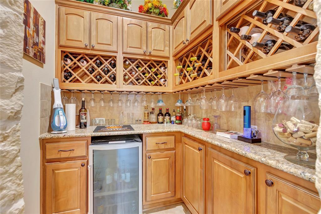 2213 Indigo Pass Court, Friendswood, Texas image 15