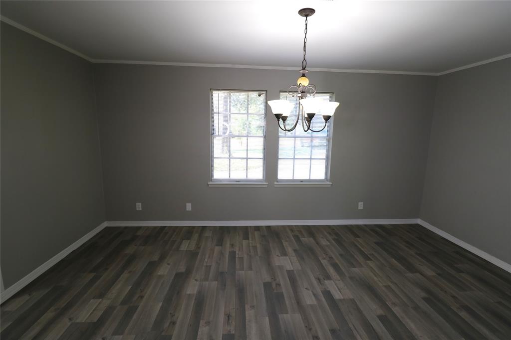 211 N 12th Street, Highlands, Texas image 12
