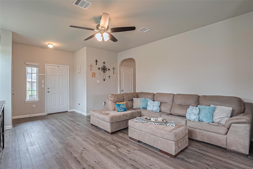 13406 Cannon Creek Court, Willis, Texas image 9