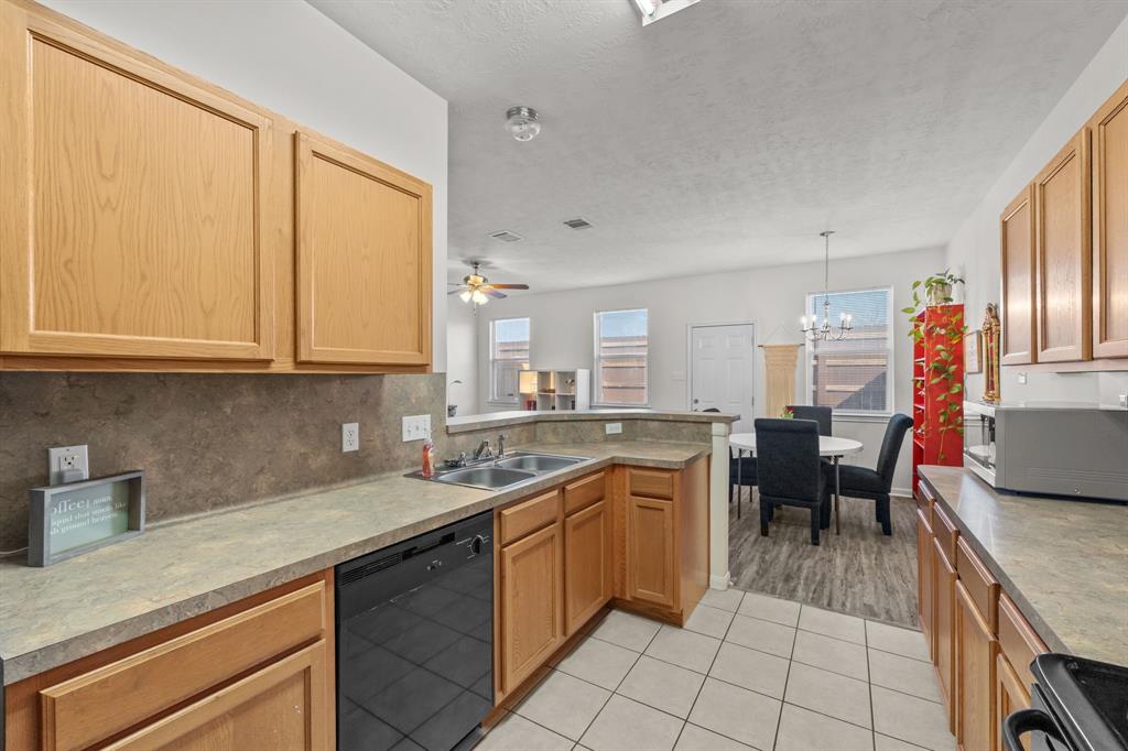 15914 Langhamwood Lane, Houston, Texas image 7