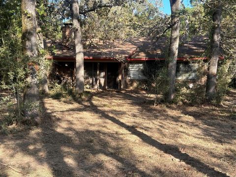 A home in Crockett