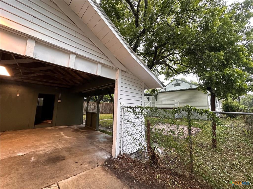 212 Coke Street, Yoakum, Texas image 21