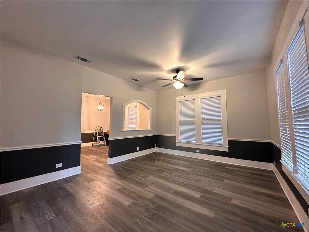 212 Coke Street, Yoakum, Texas image 3
