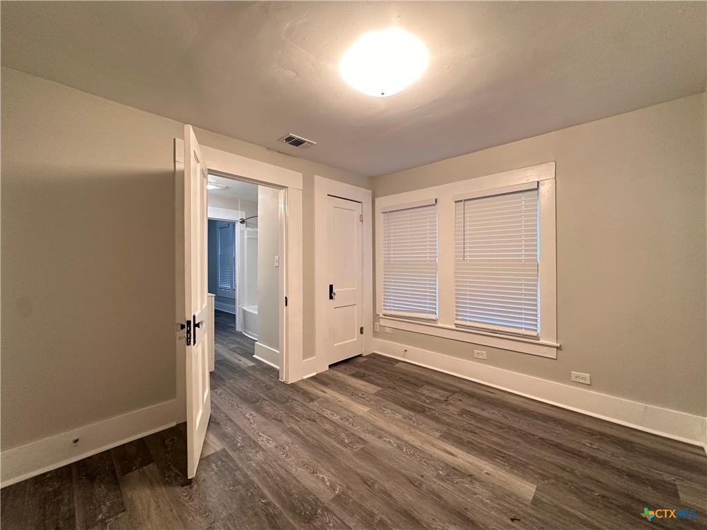 212 Coke Street, Yoakum, Texas image 14