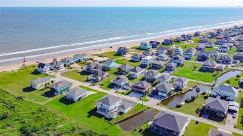 A home in Crystal Beach