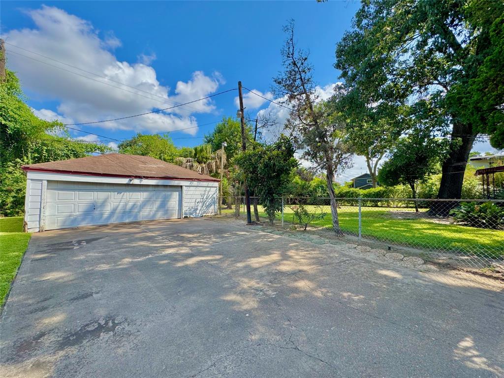 4119 Fernwood Drive