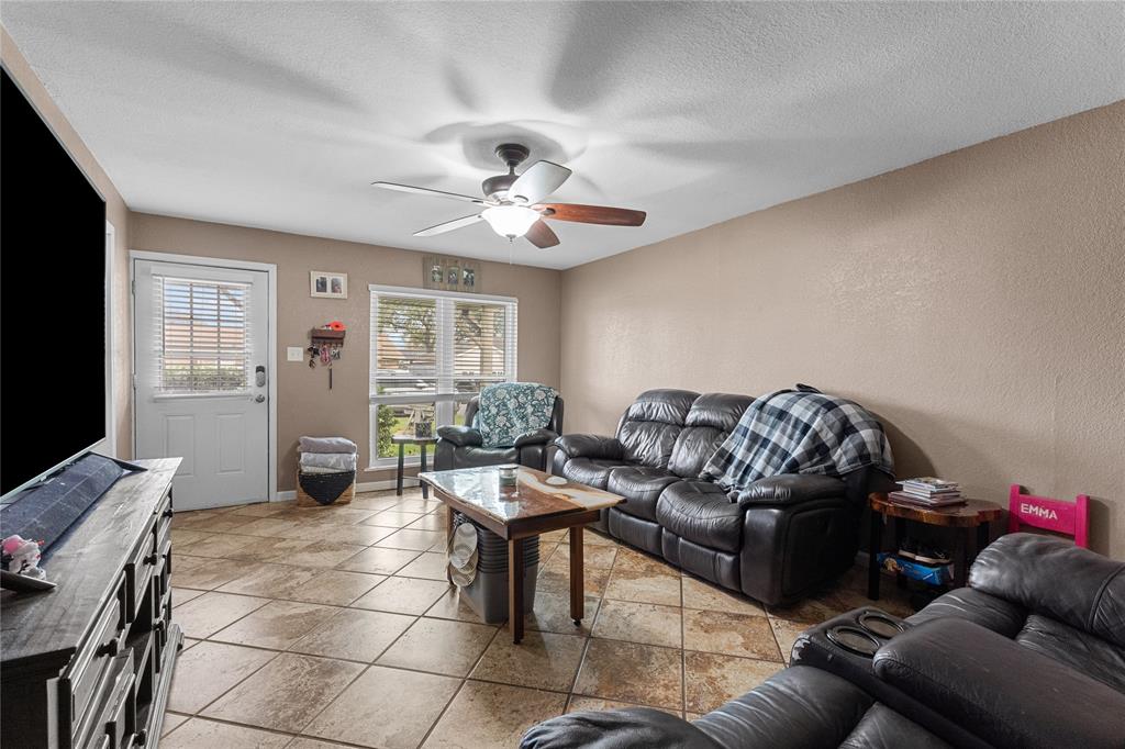 2315 37th Avenue, Texas City, Texas image 4