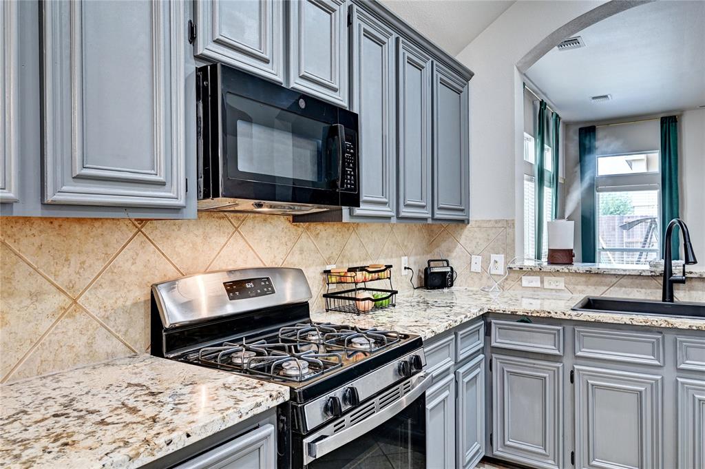 12 Signal Hill Drive, Manvel, Texas image 14