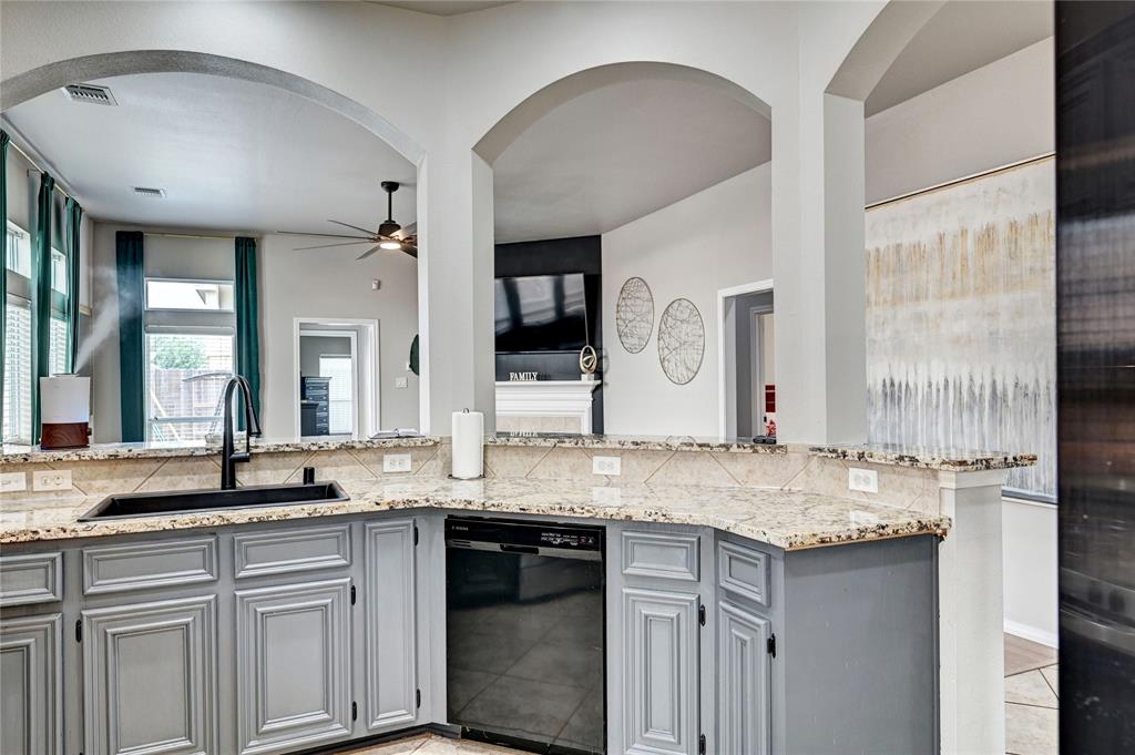 12 Signal Hill Drive, Manvel, Texas image 15