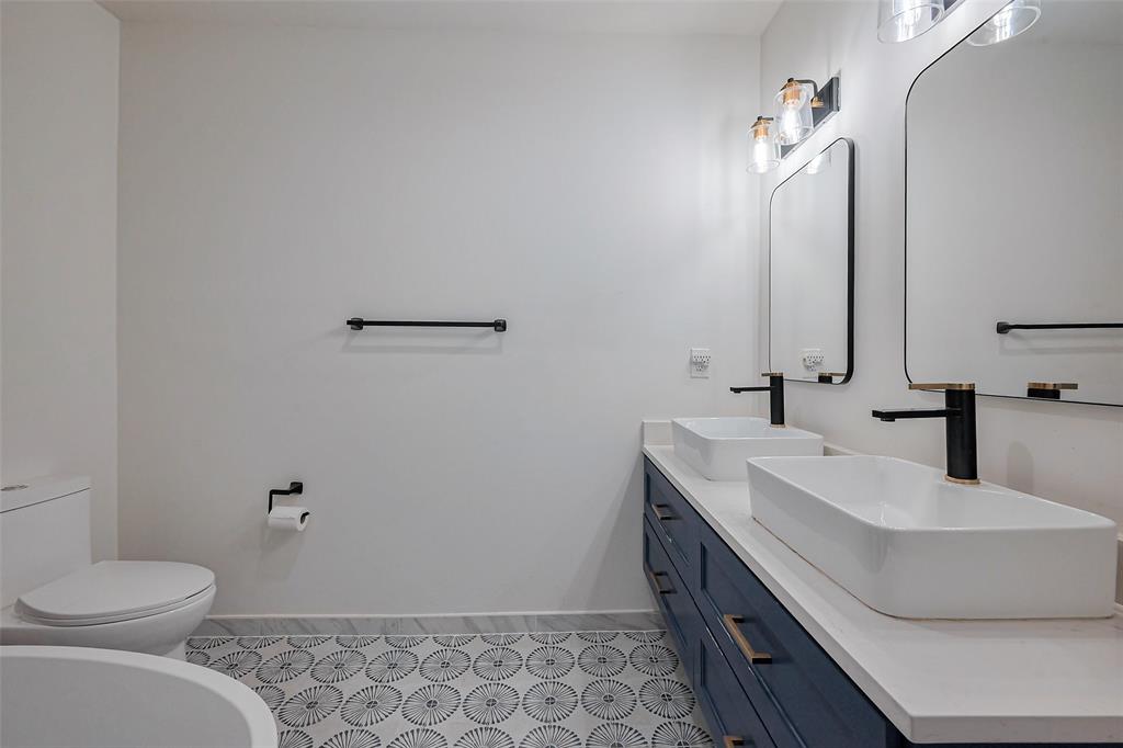 Houston, Texas 77006, United States, 2 Bedrooms Bedrooms, ,3 BathroomsBathrooms,Residential,Active,91599