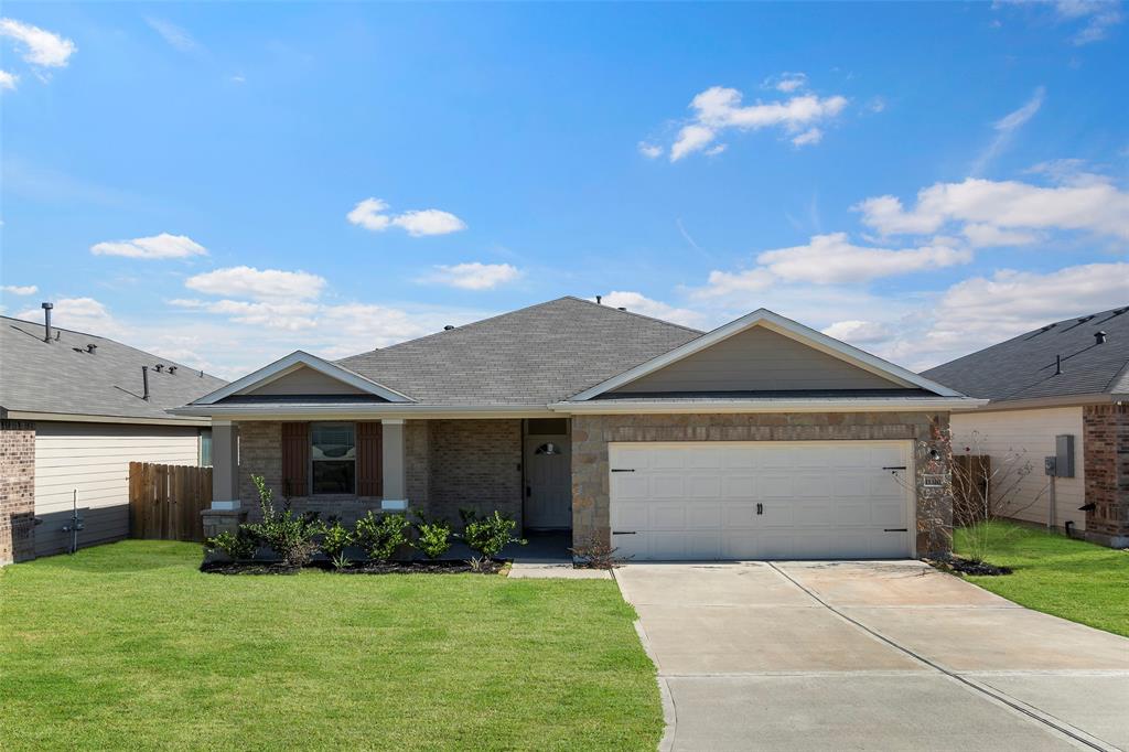 11310 Cora Lane, Willis, Texas image 2