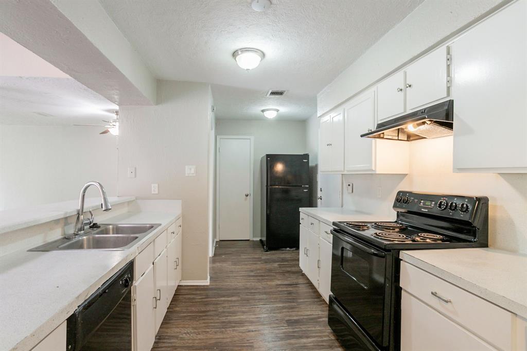 5935 Caruso Forest Drive, Houston, Texas image 6