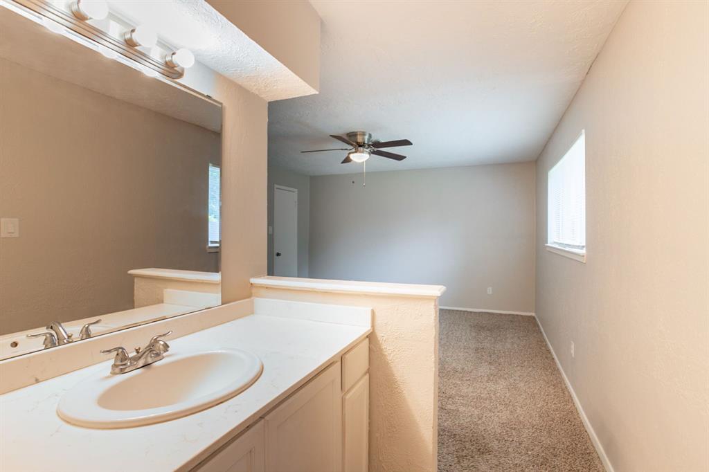 5935 Caruso Forest Drive, Houston, Texas image 16