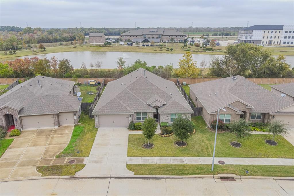 18530 Anderwood Forest Drive, Richmond, Texas image 3