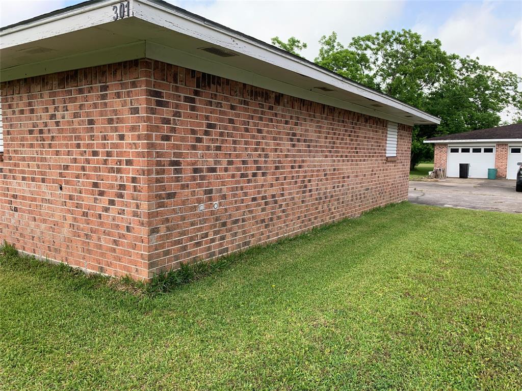 301 N Pecan Drive N