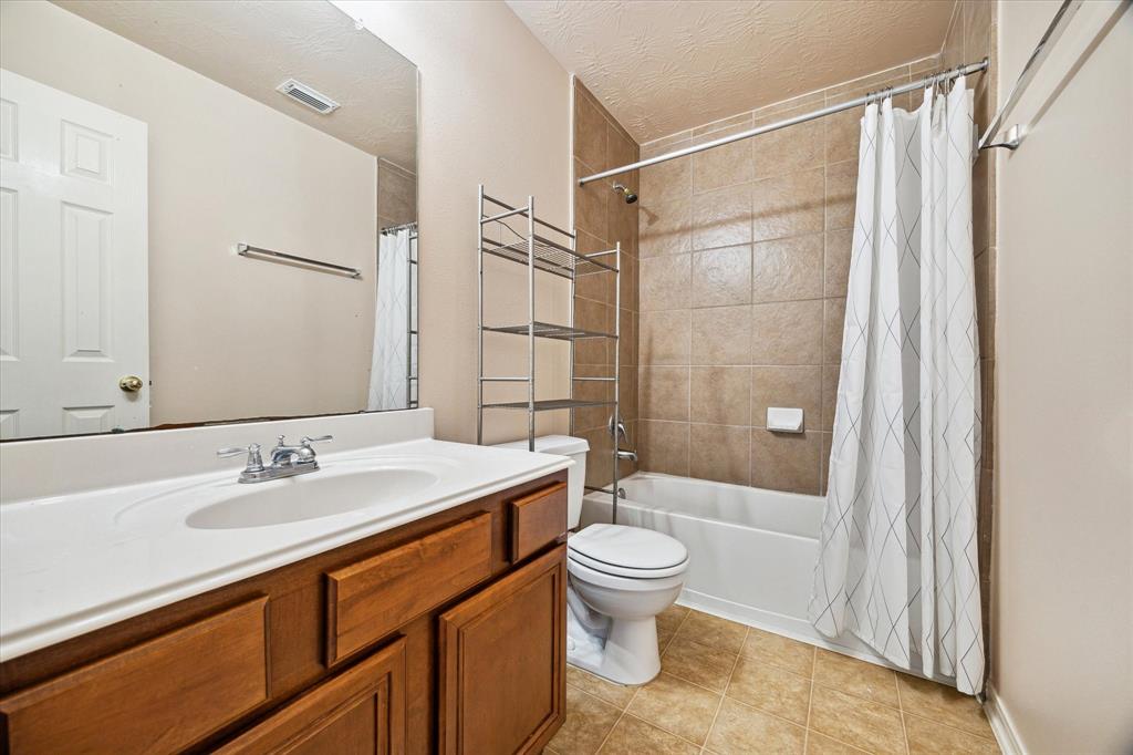 28 Carmel Chase Court, Manvel, Texas image 11