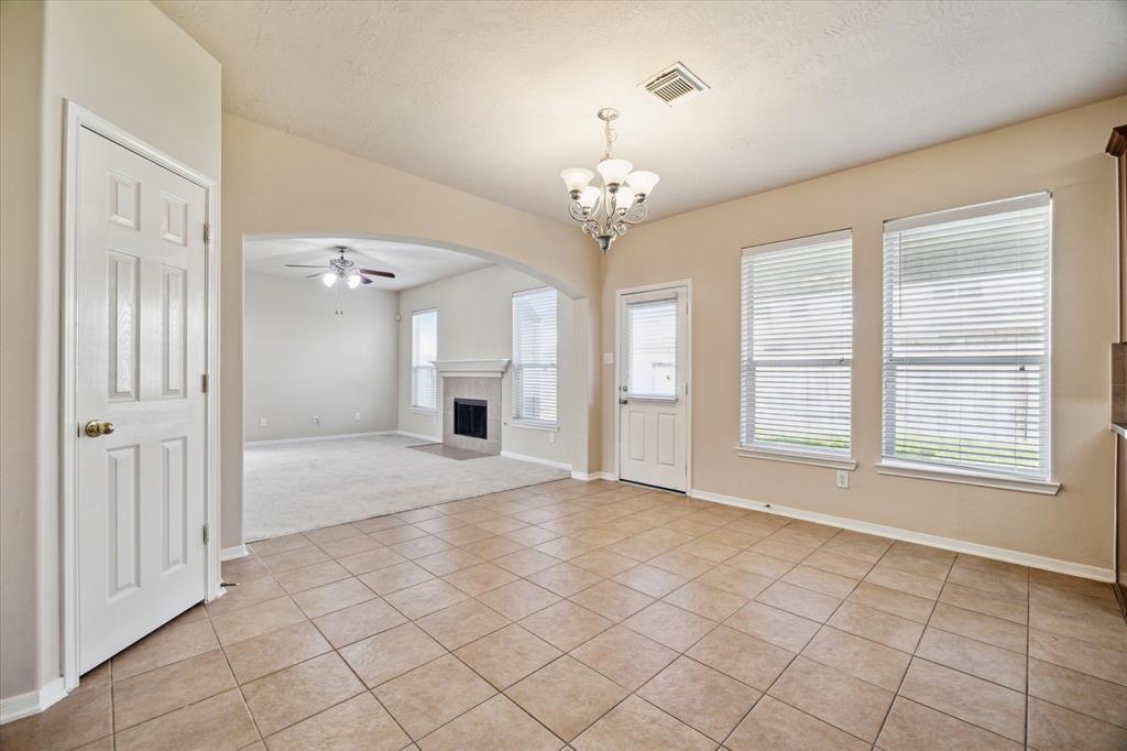 28 Carmel Chase Court, Manvel, Texas image 7