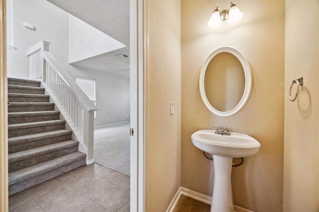 28 Carmel Chase Court, Manvel, Texas image 9