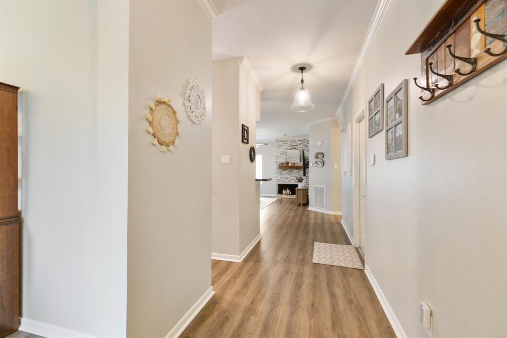20315 Maple Village Drive, Cypress, Texas image 4