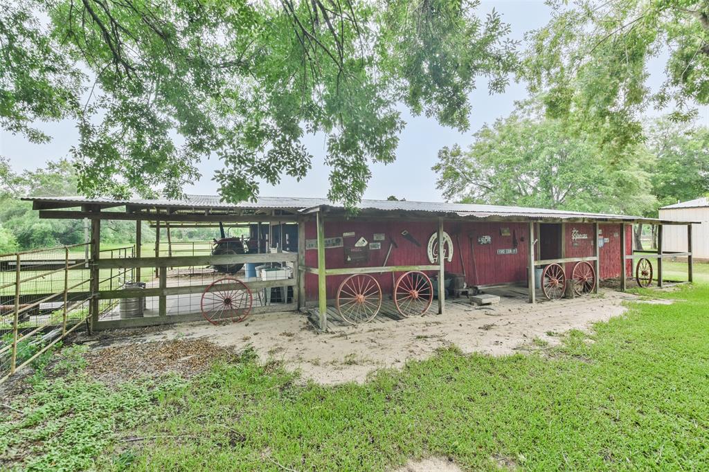 11701 N H Street, La Porte, Texas image 39