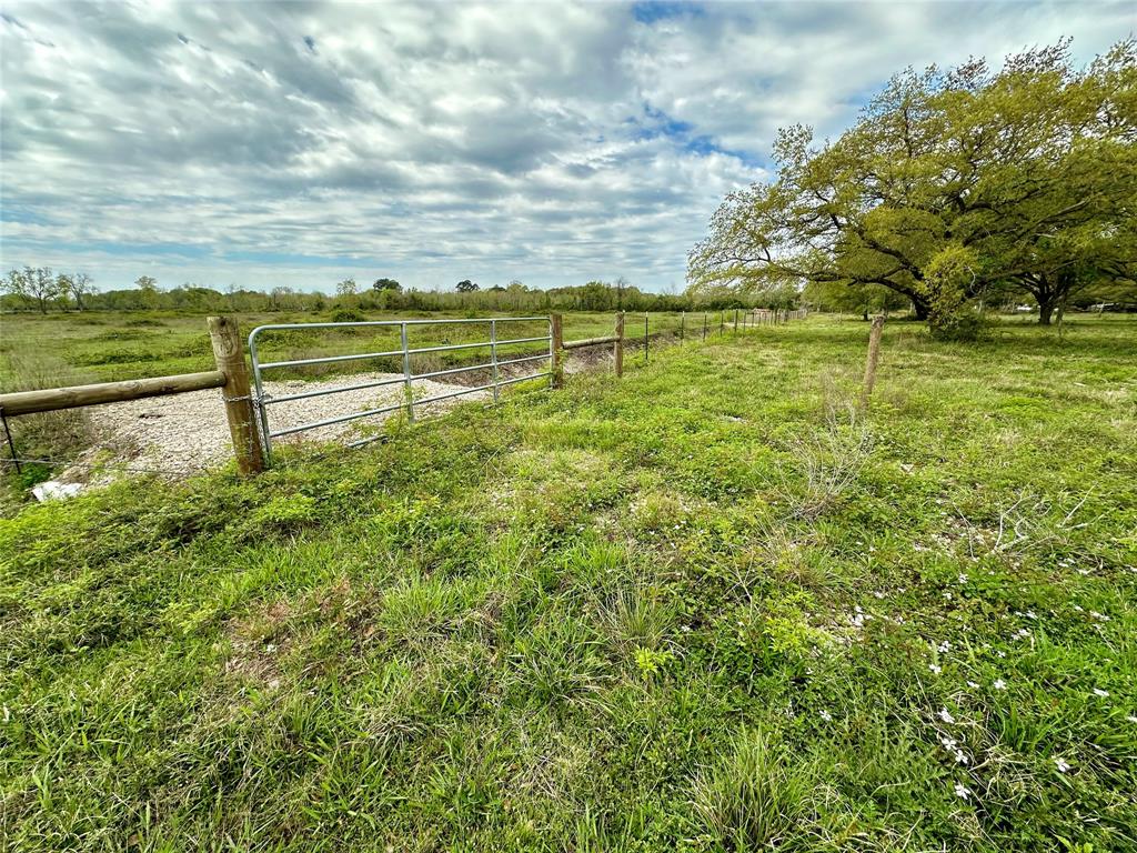 4304 Fcr 78, Rosharon, Texas image 16