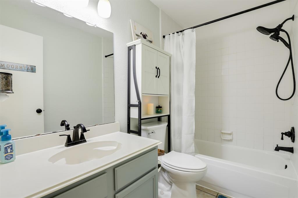 2503 Sherwood Hollow Lane, Houston, Texas image 19