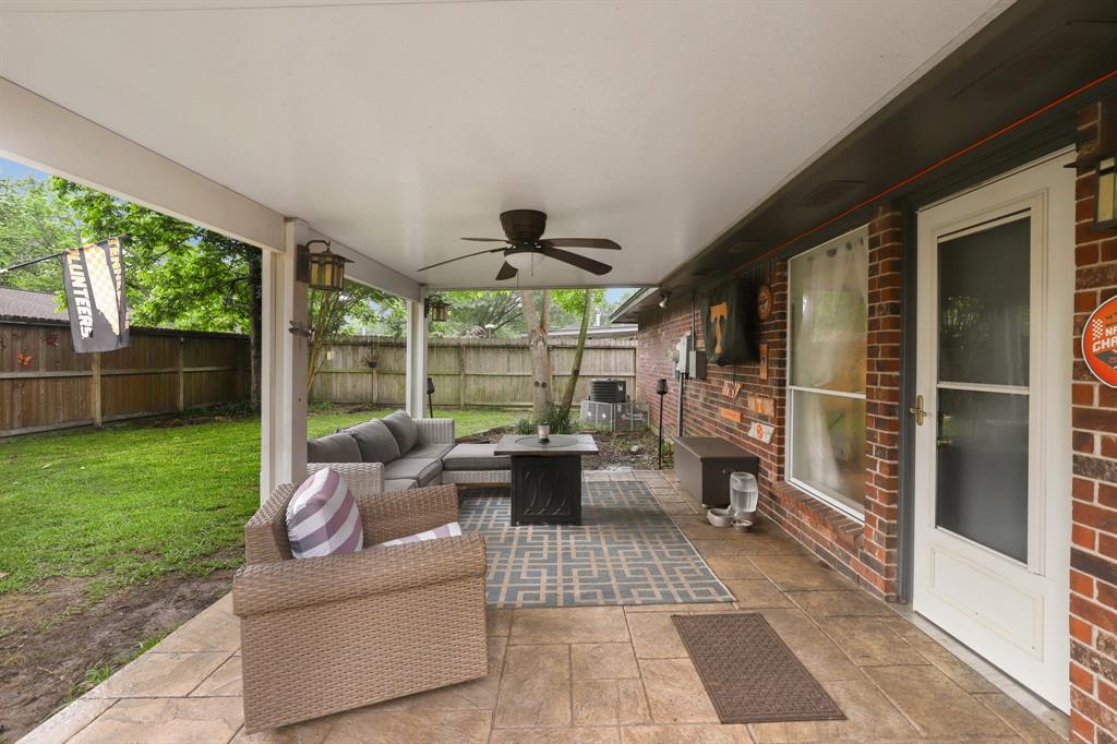 2503 Sherwood Hollow Lane, Houston, Texas image 21