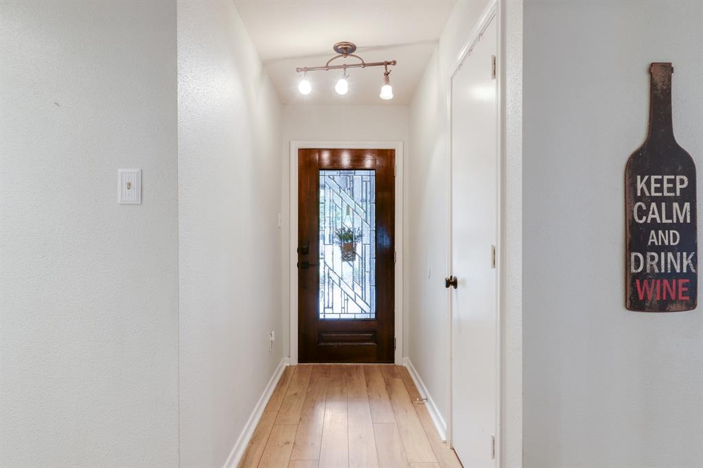 2503 Sherwood Hollow Lane, Houston, Texas image 3