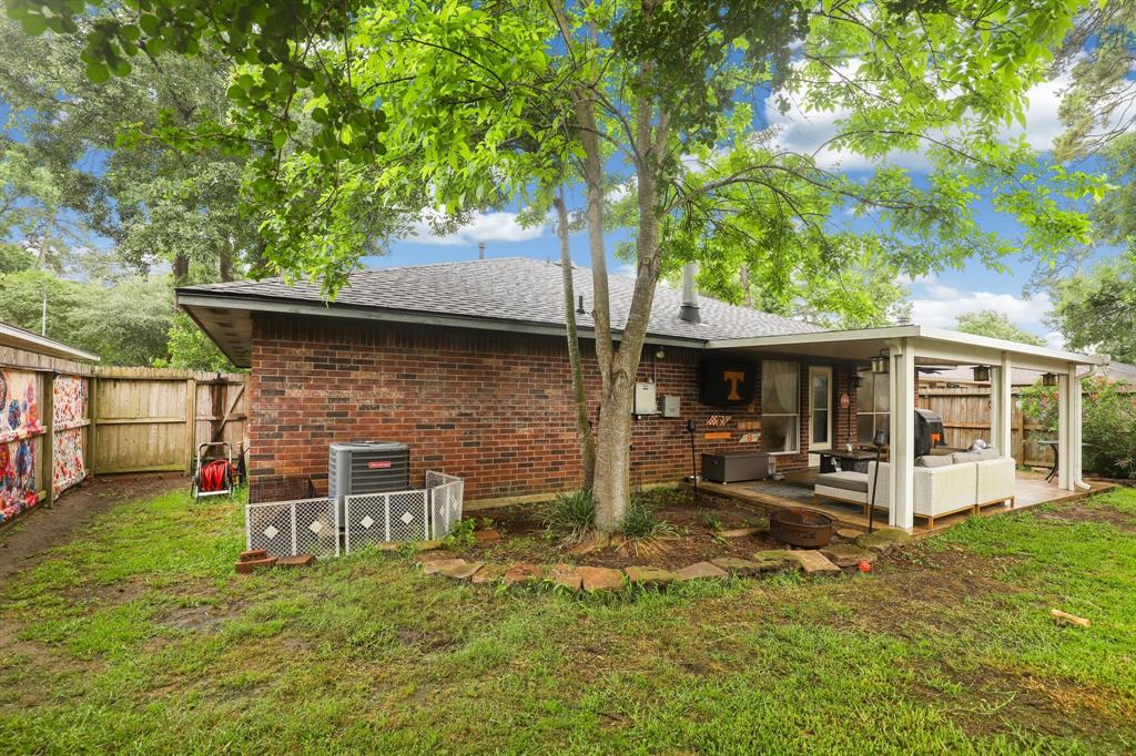 2503 Sherwood Hollow Lane, Houston, Texas image 23