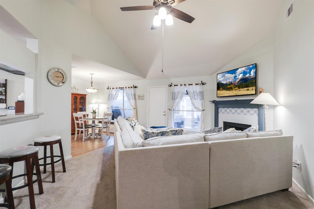 2503 Sherwood Hollow Lane, Houston, Texas image 4