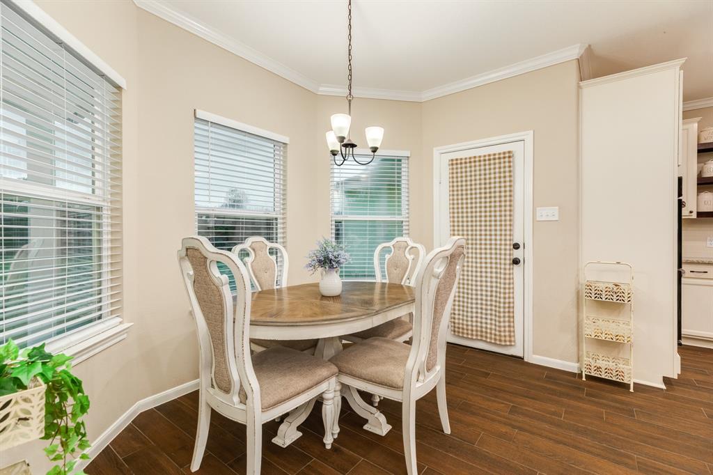 1108 Saddle Horn Bend, Angleton, Texas image 17