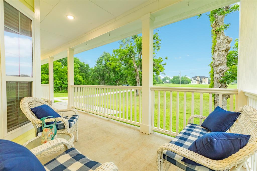 1108 Saddle Horn Bend, Angleton, Texas image 6