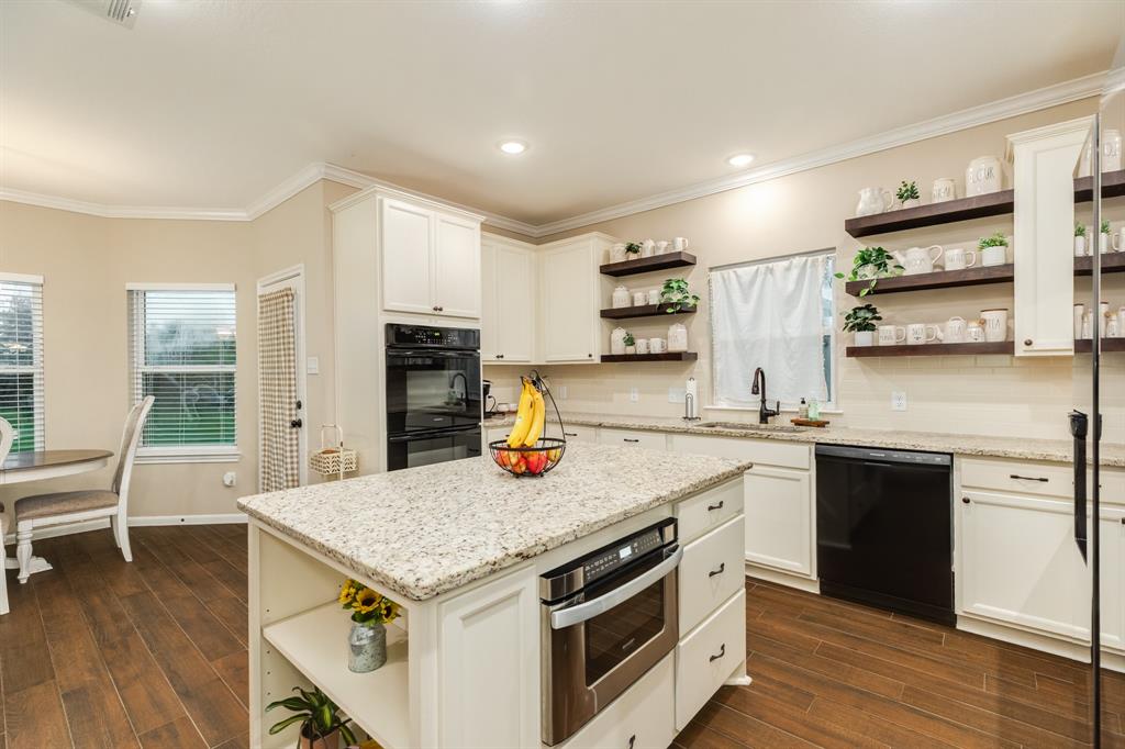 1108 Saddle Horn Bend, Angleton, Texas image 19